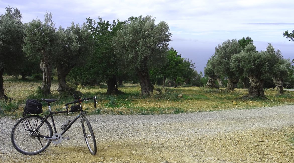 Travesía Serra de Tramuntana en Bicicleta. Planicia .BIKING THROUGH SPAIN