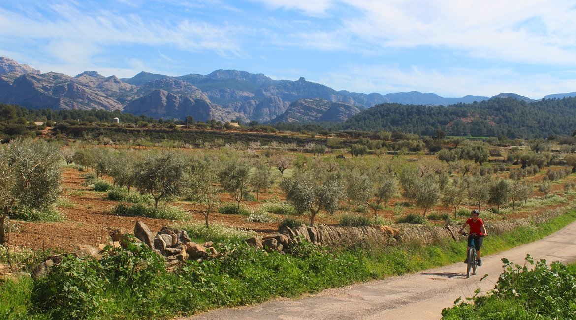 Matarranya y els Ports de Beseit en bicicleta des d'Arnes|BIKING THROUGH SPAIN