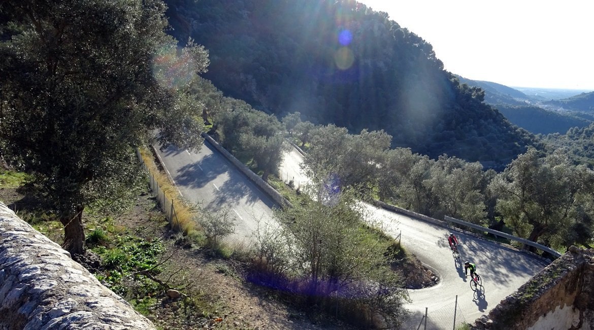 Travesía Serra de Tramuntana en Bicicleta. Port de Soller. BIKING THROUGH SPAIN