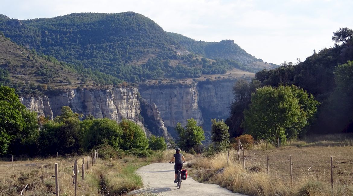 Collsacabra 2. Collsacabra en bicicleta.BICIS EN RUTA. 1170X650