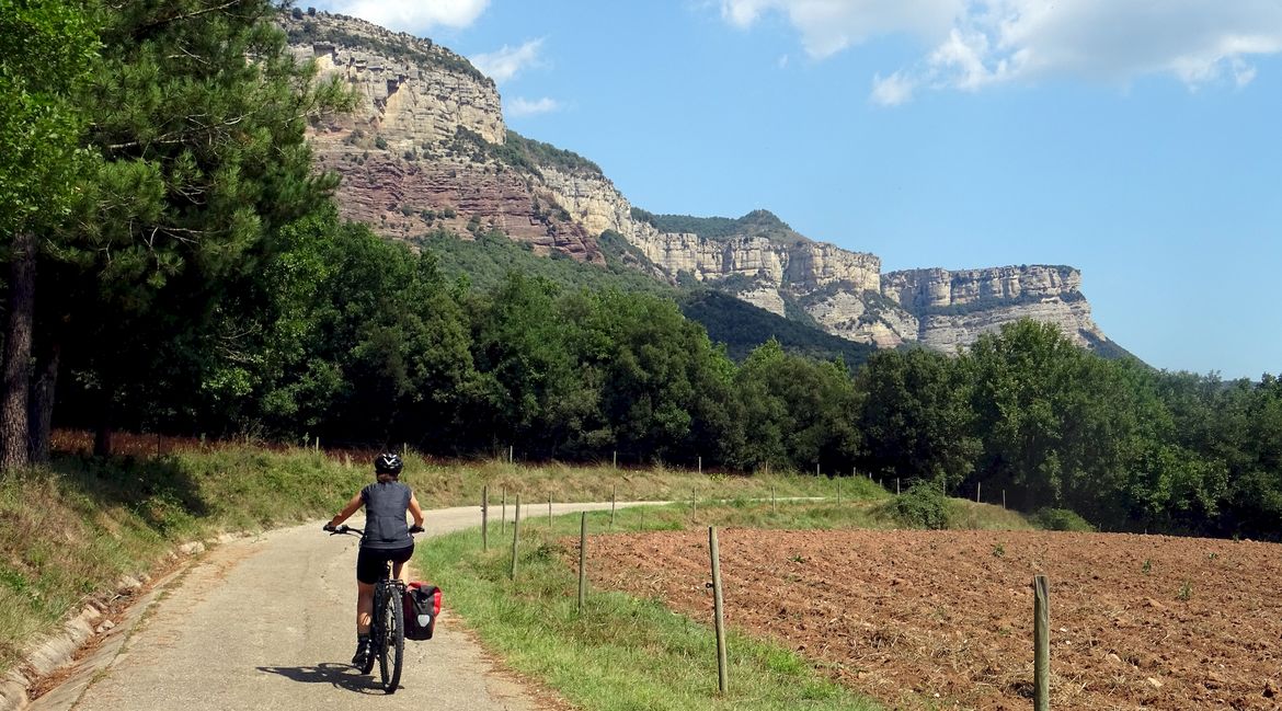 Guilleries 2. Collsacabra en bicicleta.BICIS EN RUTA. 1170X650