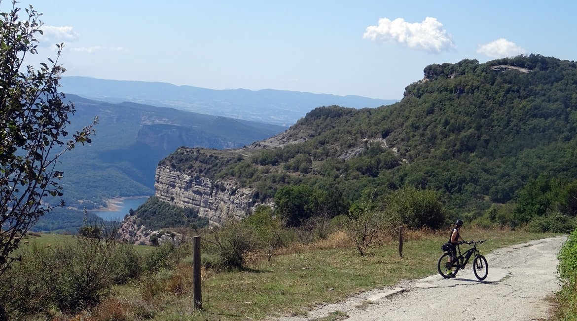 Rupit a Tavertet 2. Collsacabra en bicicleta.BICIS EN RUTA. 1170X650