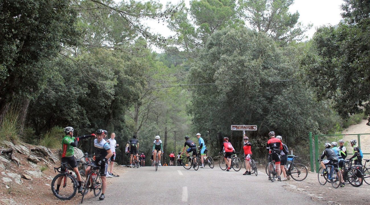 Serra de Tramuntana en bicicleta. Coll Honor. BICIS EN RUTA. 1170x650