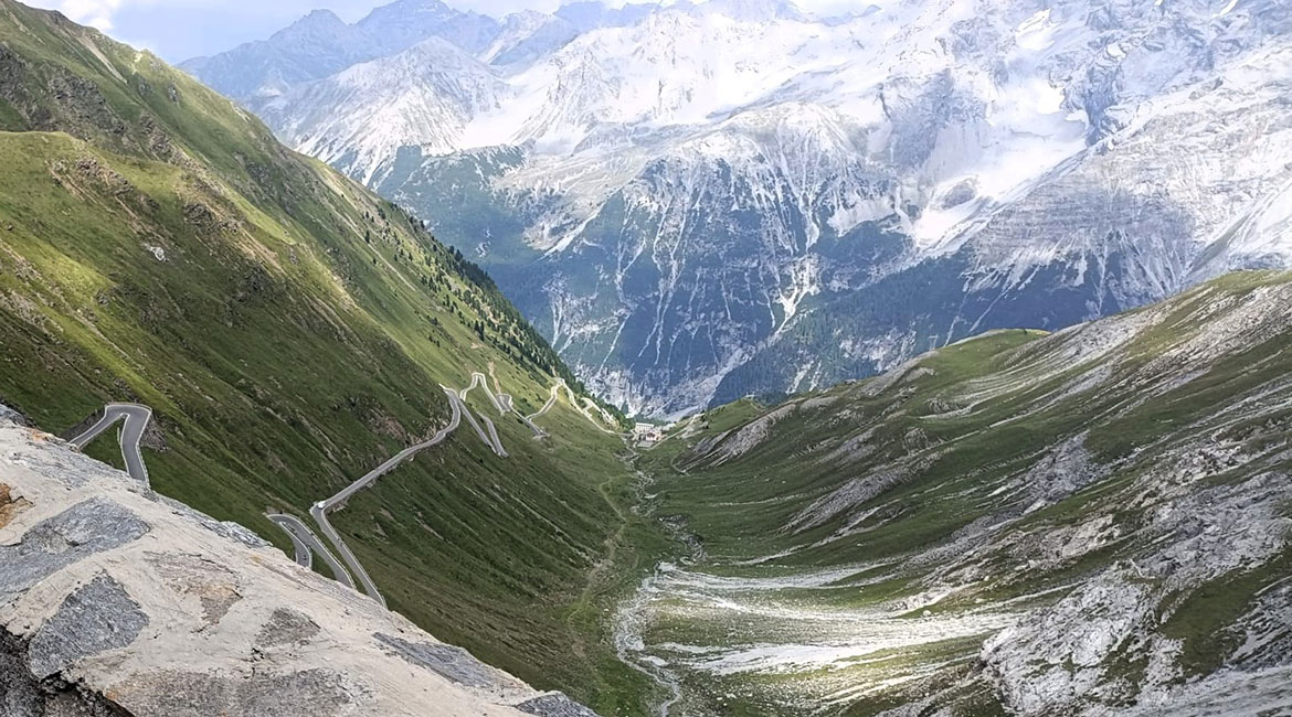 DOLOMITAS-BICIS-EN-RUTA-Stelvio-18-1170x650